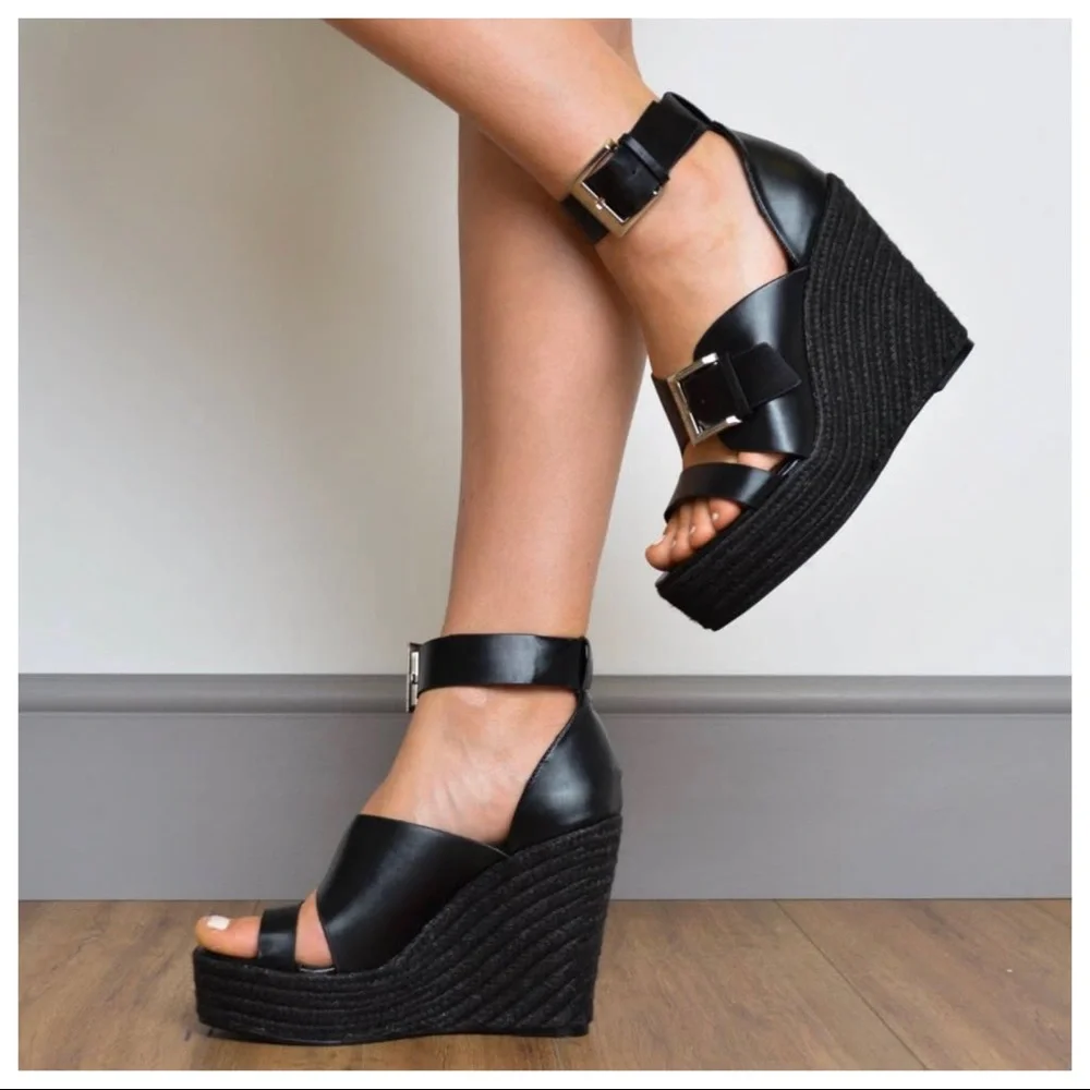 Fabulous Black Buckle Strap Wedges - Picture 3 of 4